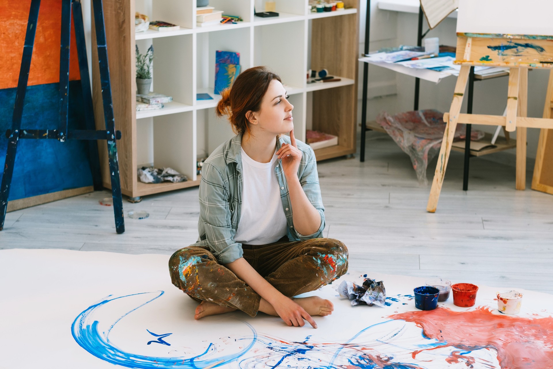 hand painting art therapy inspired female artist